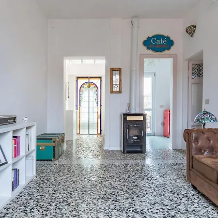 Apartman The Roof - Citycenter - By Host4u Pavia